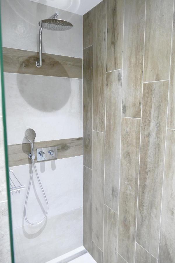 Camphin-en-Pevele Les Agapanthes B&B 외부 사진