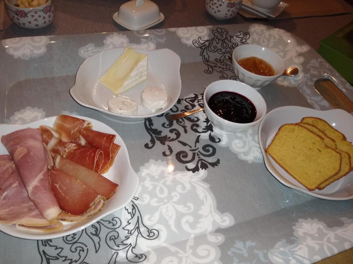 Camphin-en-Pevele Les Agapanthes B&B 외부 사진